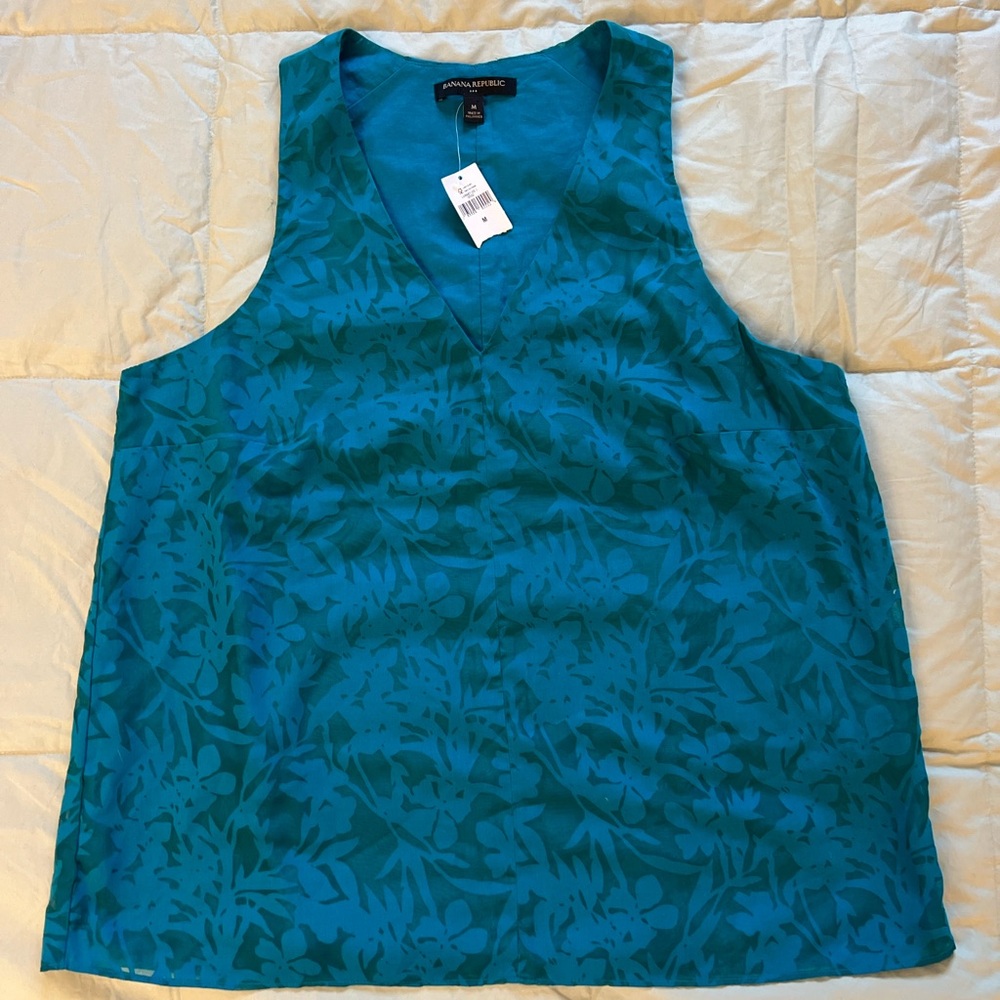 Banana Republic sleeveless top